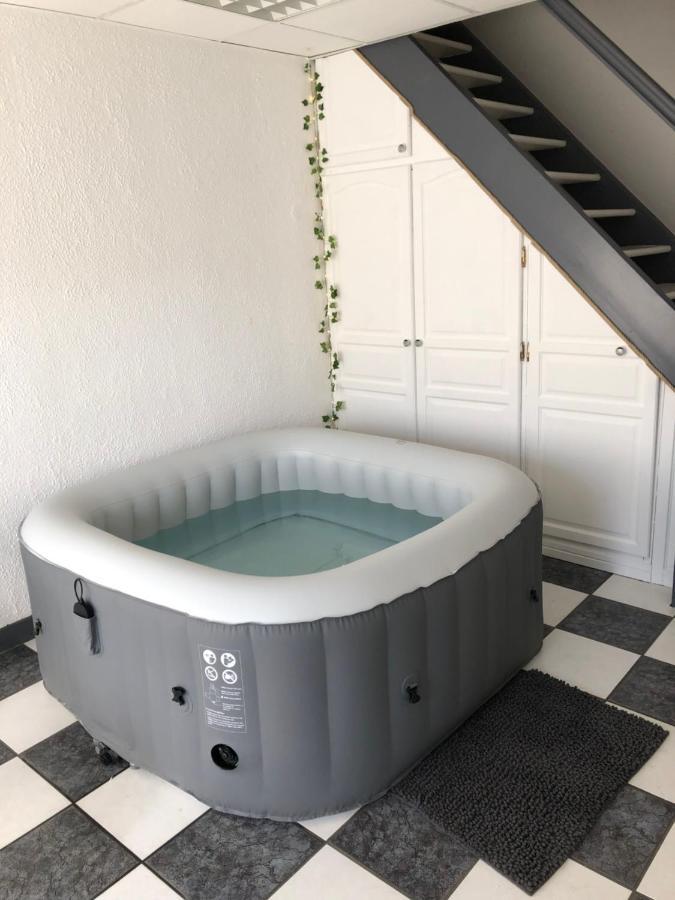 Apartamento Le Clémenceau Péronne Exterior foto